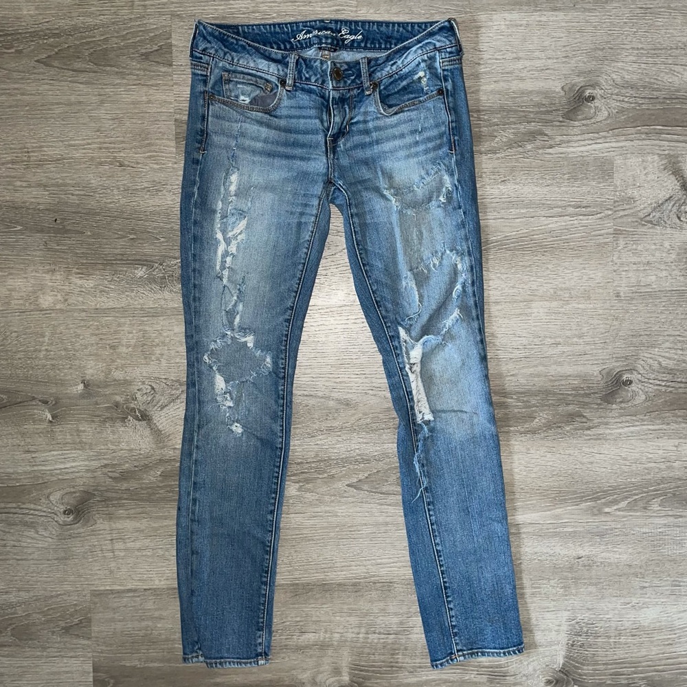 American Eagle completely Distressed Skinny Jeans